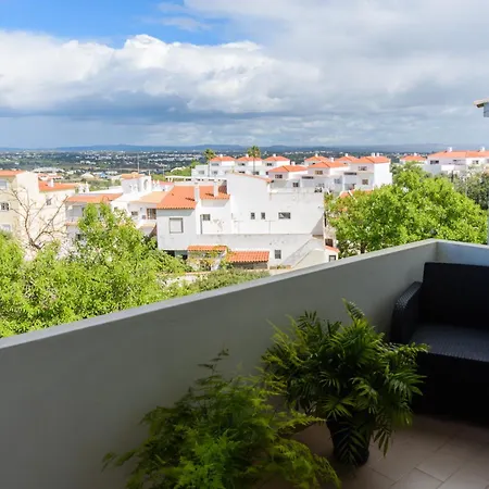 Hillside With Sea View&fibre Internet * Albufeira