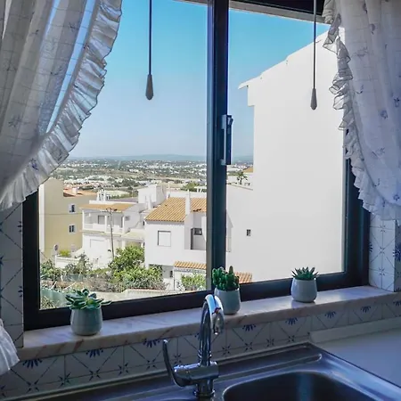 Hillside With Sea View&fibre Internet Albufeira